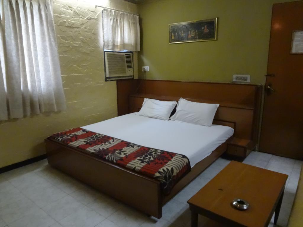 Hotel Happy Home Bombay Eksteriør billede