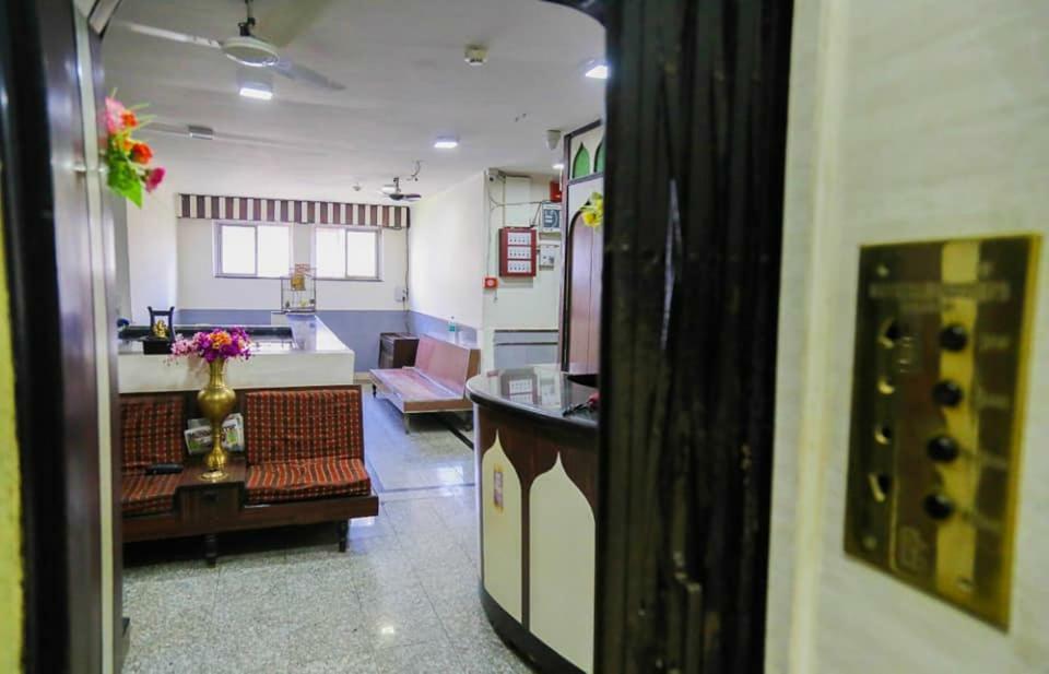 Hotel Happy Home Bombay Eksteriør billede